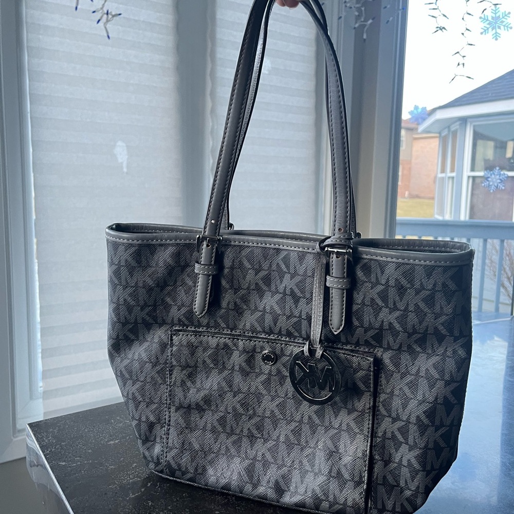 Michael Kors Gray Signature Purse